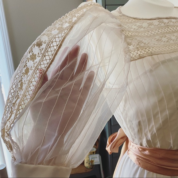 SOLD Vintage Sheer Puff Sleeve Dress - Picture 4 of 16